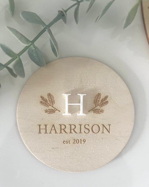 Personalised Baby Name Plaque with Year – Wooden Photo Prop & Nursery Decor
